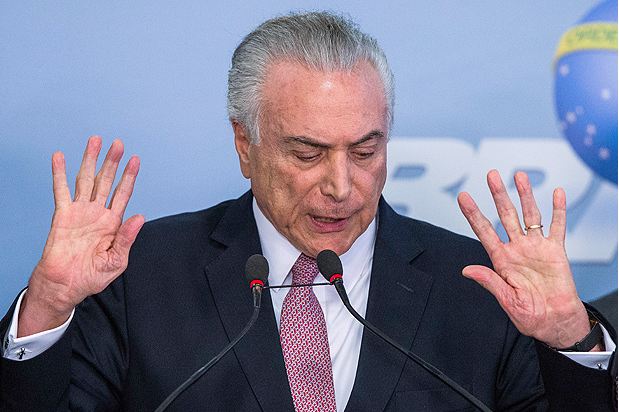 Por quorum, Temer estimula até voto opositor e abstenção
